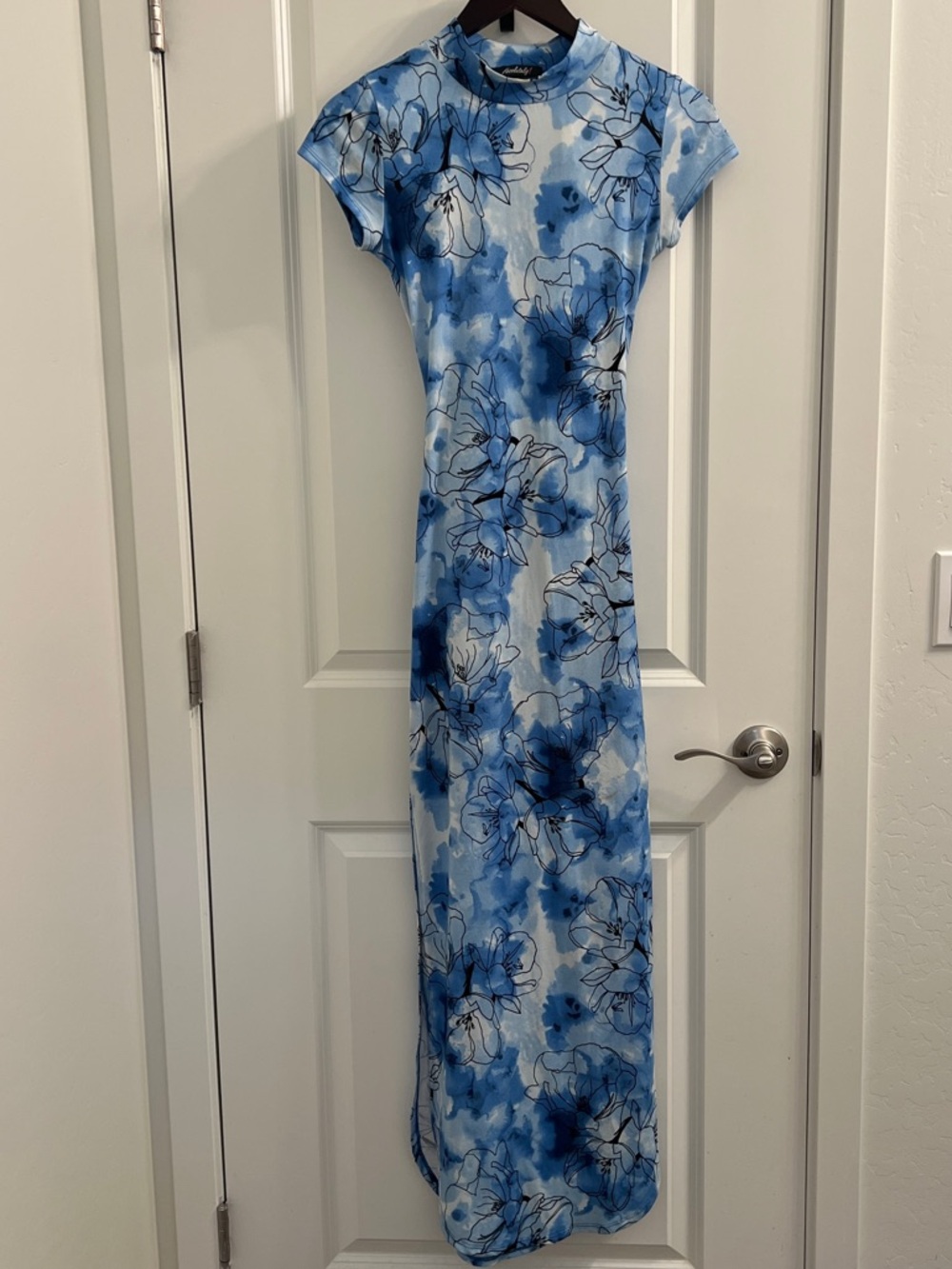 Absolutely Blue Floral Print Maxi Dress